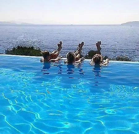 Villa Beachfront Villa Eva
